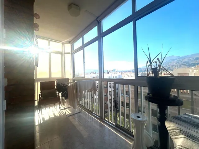 ¡Amplio y luminoso! Gran piso de 4 dormitorios en pleno Bule - foto 2