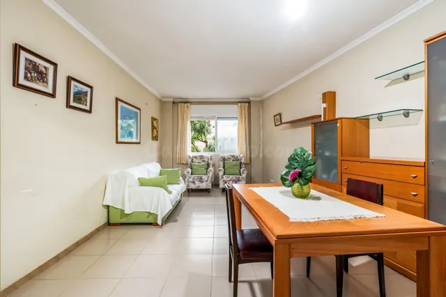 Piso 77m2., 3 Dormitorios, 2 Baños. Exterior con Patio y Asc - foto 5