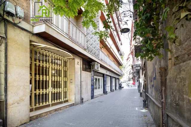 ✨ EXCLUSIVA VIVIENDA REFORMADA EN PLAZA MARIANA PINEDA — 30