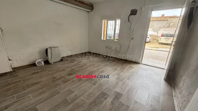 CASA TIPO APARTAMENTO PARA TERMINAR DE REFORMAR - foto 2