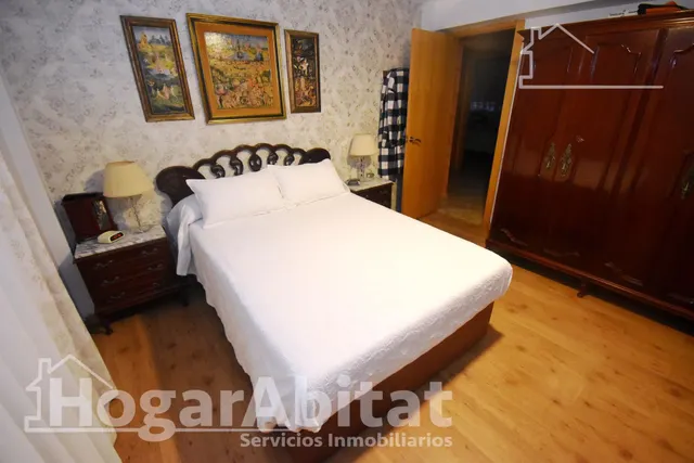 ¡Encantador Chalet! Muy amplio y sofisticado, con gran garaje, terraza, jardín y parcela — 21