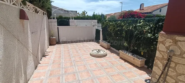 CASA DE 3 PLANTAS CON GARAJE Y PISCINA PRIVADA - foto 3