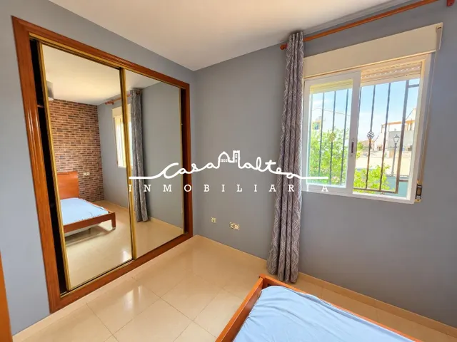 Chalet independiente en Polop con Terraza y Jardín Privado — 8