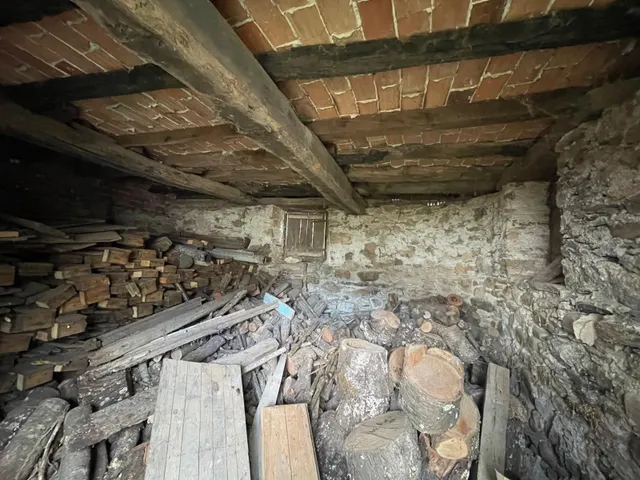 SE VENDE CASA EN CORULLÓN — 40
