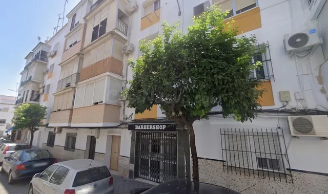 Inmueble Ocupado-Sin Posesión. Piso en venta en Juan Sebasti