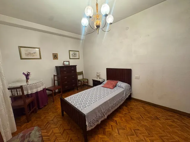 Espectacular piso en avenida de buenos aires con posibilidad de garaje — 10