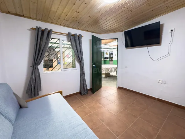 Finca rústica de 5.330 m2 con construcción de 94 m2 en La Florida — 17