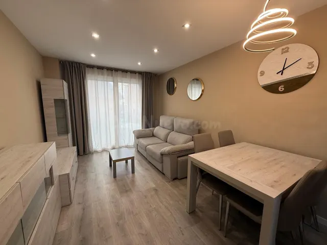 Moderno Apartamento en Alquiler en la Zona Alta de Ponferrada 700€ — 4
