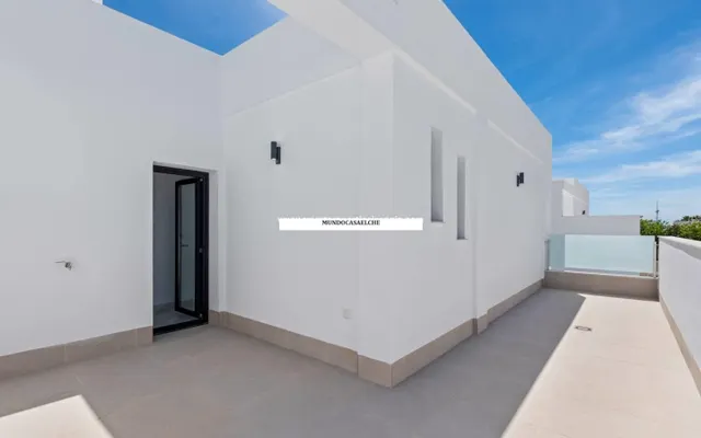 CHALET DE DISEÑO CON PISCINA PROPIA — 9