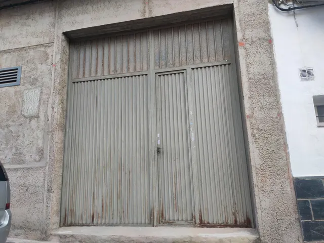 SE VENDE LOCAL-COCHERA EN ASPE EN EL BARRIO DE LA COCA — 2