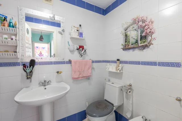 Amplia vivienda VPO con terraza, garaje y excelente ubicación junto a Avenida Juan Pablo II — 26
