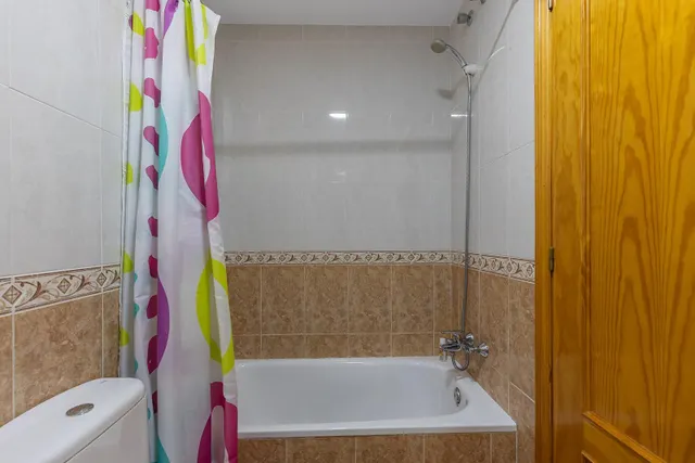 Estudio en Torrevieja con piscina comunitaria — 16