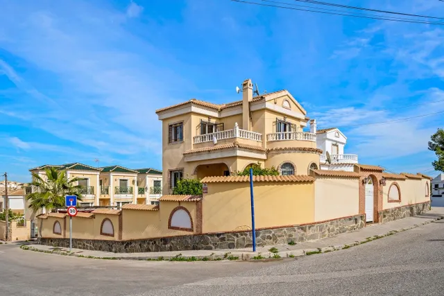 CHALET DE 3 DORMITORIOS 1 BAÑO EN ORIHUELA COSTA (MONTE ZENI - foto 3