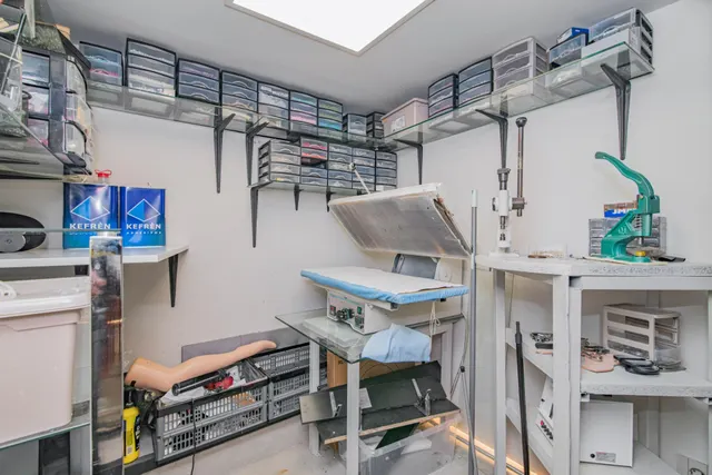 Se vende espectacular espacio comercial reformado en el corazón de Granada — 7