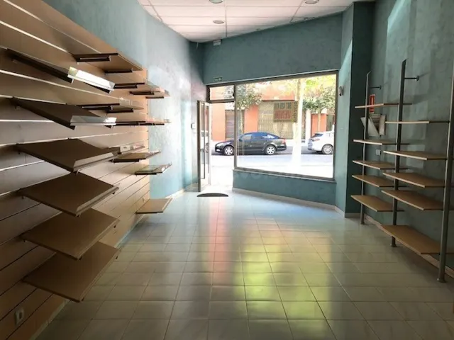 ALQUILER LOCAL HUERTAS DEL SACRAMENTO EN PONFERRADA — 3