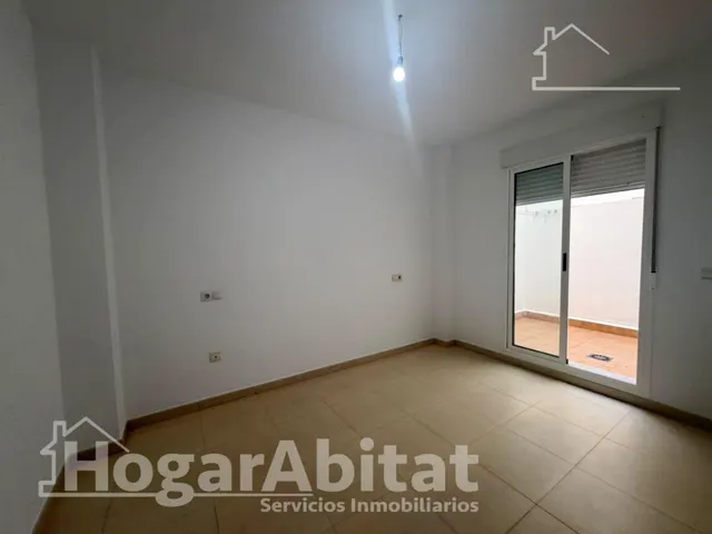 Reformado con patio cerca de la playa — 23