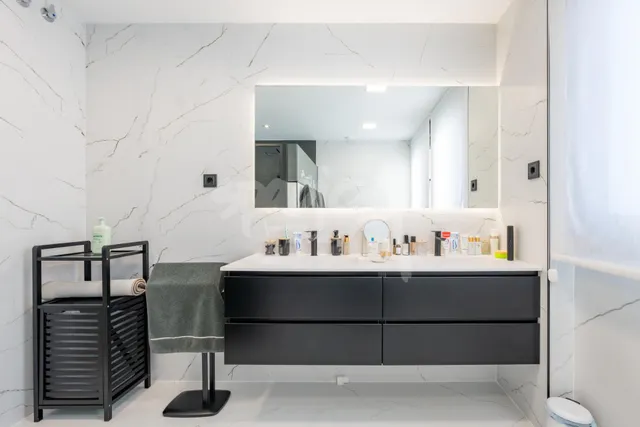 Chalet de lujo en venta en Colmenarejo con piscina climatizada — 48
