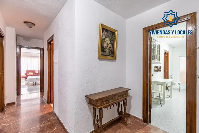 MAGNIFICA VIVIENDA EN LAS FLORES - CAMINO DE RONDA — 26