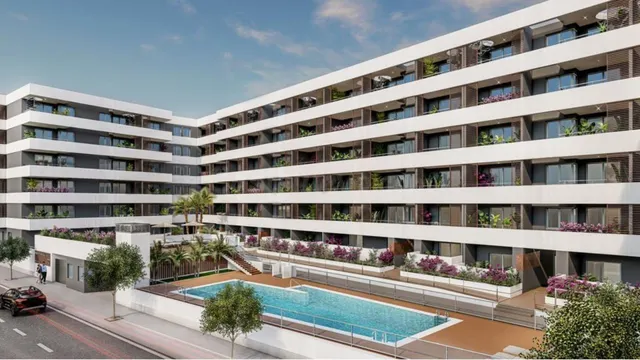 Piso de 3 dormitorios en residencial con piscina comunitaria