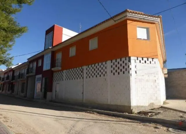 Obra parada de 16 viviendas — 4