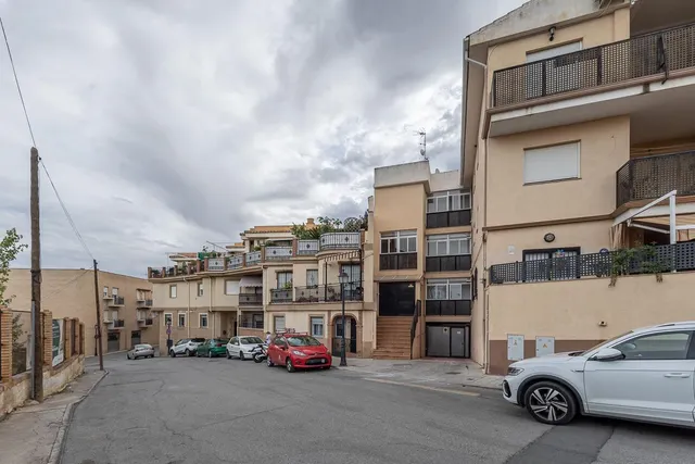 Piso en urbanización con piscina en Las Gabias — 26