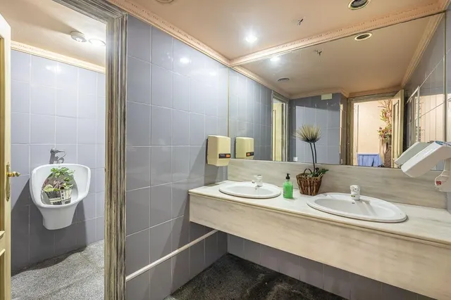 EN VENTA HOTEL Y RESTAURANTE LOS PINILLOS — 26