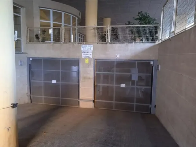 PLAZA DE GARAJE AMPLIA EN TEATINOS | ESPACIO PARA COCHE Y MOTO — 12