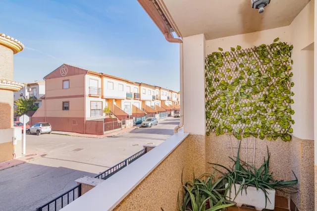 CHALET PAREADO CON PISCINA COMUNITARIA, CIJUELA — 38