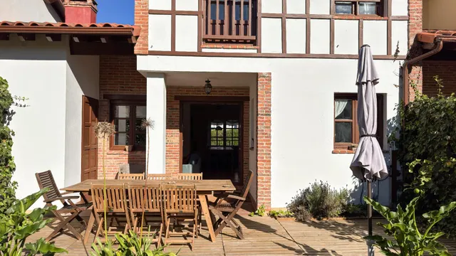 CHALET CON JARDIN Y GARAJE EN COMILLAS — 13