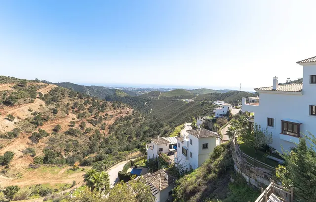 Chalet 5 habitaciones 336m² en venta - Costa del Sol — 2