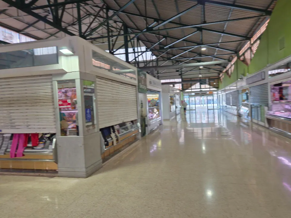 SE VENDE LOCAL COMERCIAL EN PETRER: OPORTUNIDAD ÚNICA