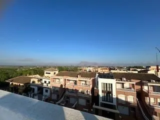 Amplia Propiedad de 3 habitaciones con Vistas a la Montaña — 35