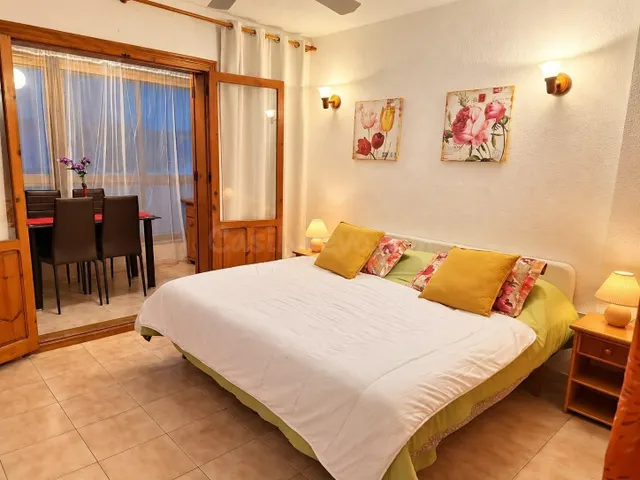 Gran ático en Torrevieja: 1 hab, 1 baño — 2