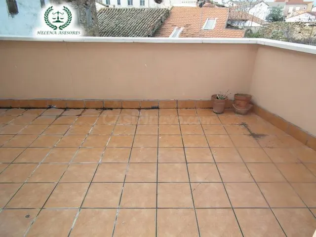 PISO CON PATIO CÉNTRICO!!! - foto 2