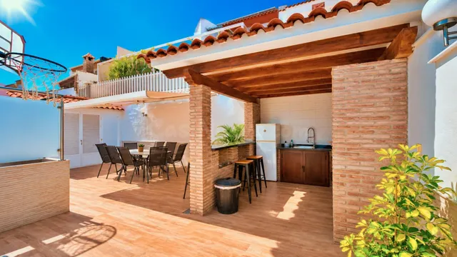 Pareado reformado con amplio semisótano, gran zona exterior  - foto 4