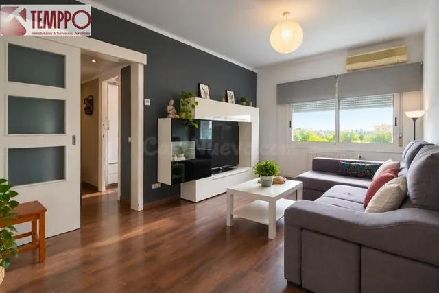 PISO REFORMADO de 3 DORMITORIOS, con VISTAS DESPEJADAS y con