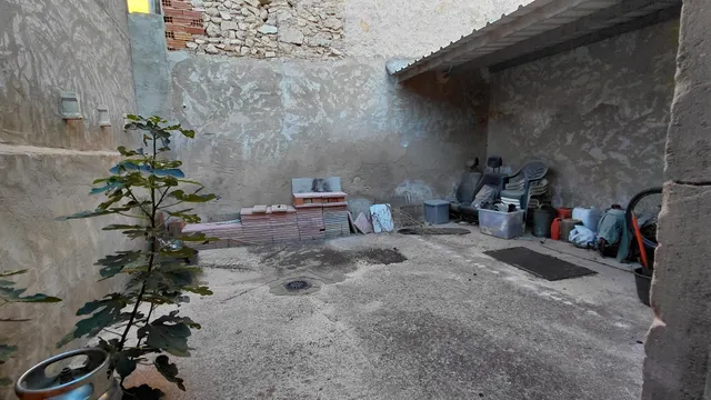Vivienda unifamiliar con dos viviendas independientes, terraza y almacén en Cañada — 18