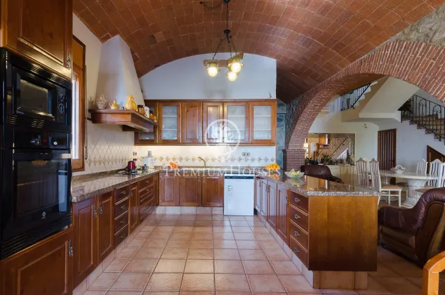 Masía en venta con vistas al mar en Mataró - Costa Barcelona. — 7