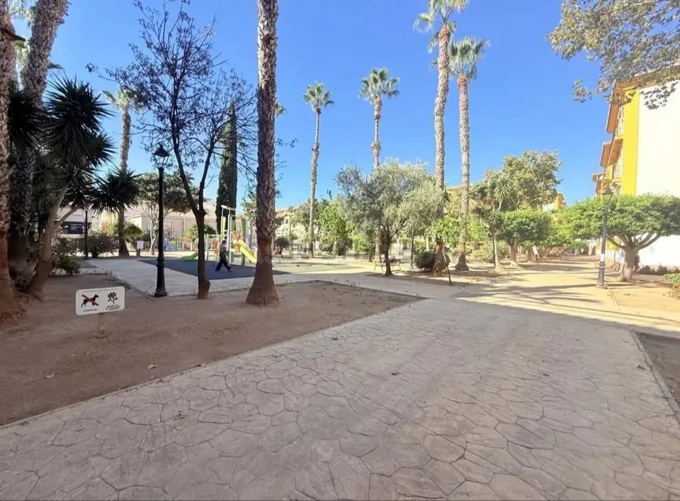 ¡espectacular ático reformado a estrenar con terraza en pleno centro de Rincón de la Victoria!