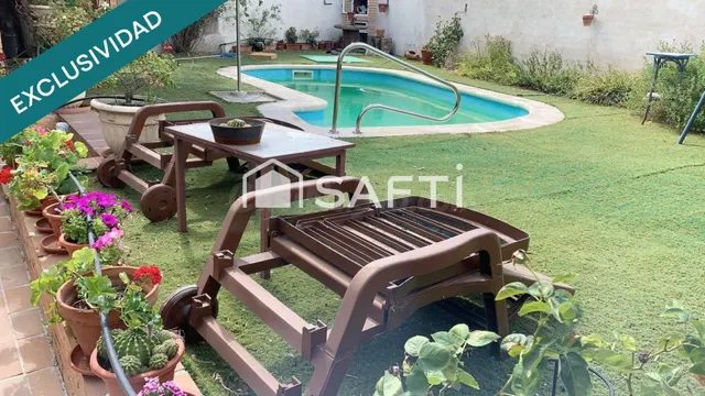 Chalet independiente en Cobisa con 8 dormitorios, piscina y jardín — 20