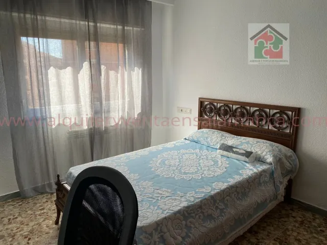 Piso 4 habitaciones 125m² en alquiler - Carmelitas-Oeste - foto 3