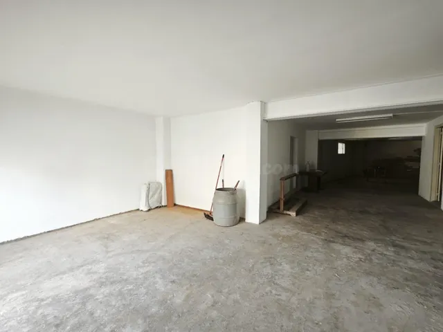 LOCAL COMERCIAL DE SEGUNDA MANO EN BUEN ESTADO EN EL CENTRO  - foto 4