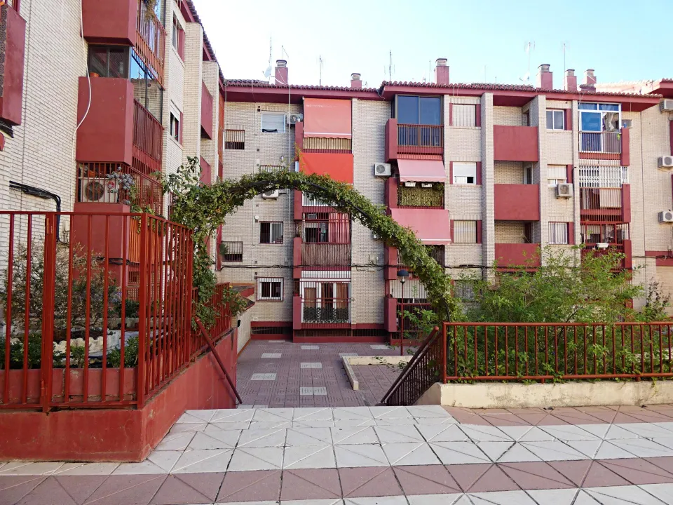 ¡tu nuevo hogar en Granada te está esperando!
