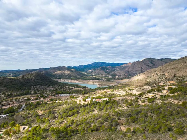Preciosa finca Chalet con 4 dormitorios y 3.000 m2 de parcela vallada en la Robella — 44