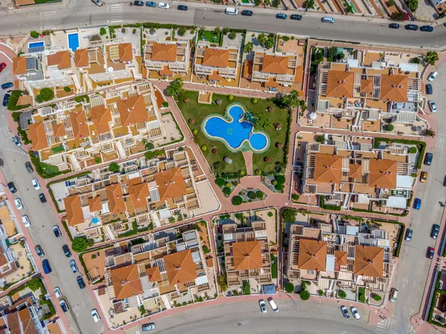 GRAN BUNGALOW EN ORIHUELA COSTA: 1 HAB, 1 BAÑO - foto 3