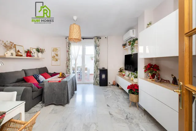 MARAVILLOSA CASA A POCOS MINUTOS DEL CENTRO DE LA ZUBIA - foto 5