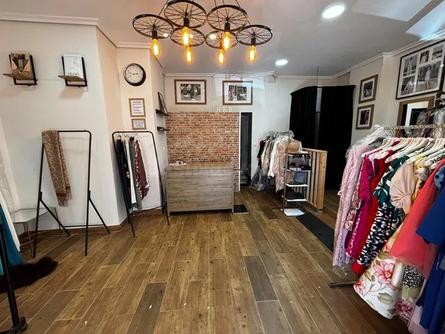 Local comercial reformado en el centro de Avilés - foto 2