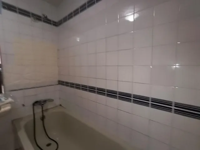 Piso en zona Pinilla con cuatro habitaciones, dos baños y  garaje — 9