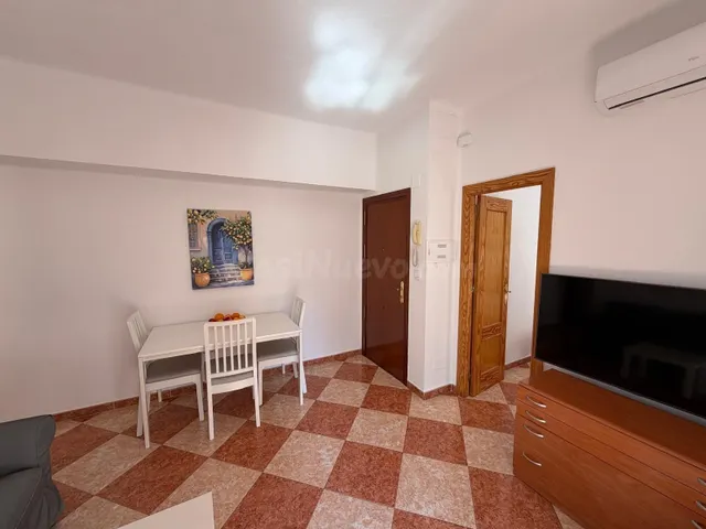 Piso perfectamente conectado en calle Héroe de Sostoa, 162 - foto 4