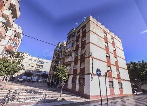 Inmueble actualmente ocupado, no visitable. Vivienda piso en - foto 2